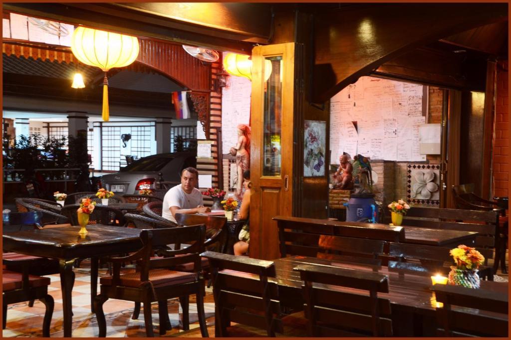 Gold Coast Inn Pattaya Esterno foto