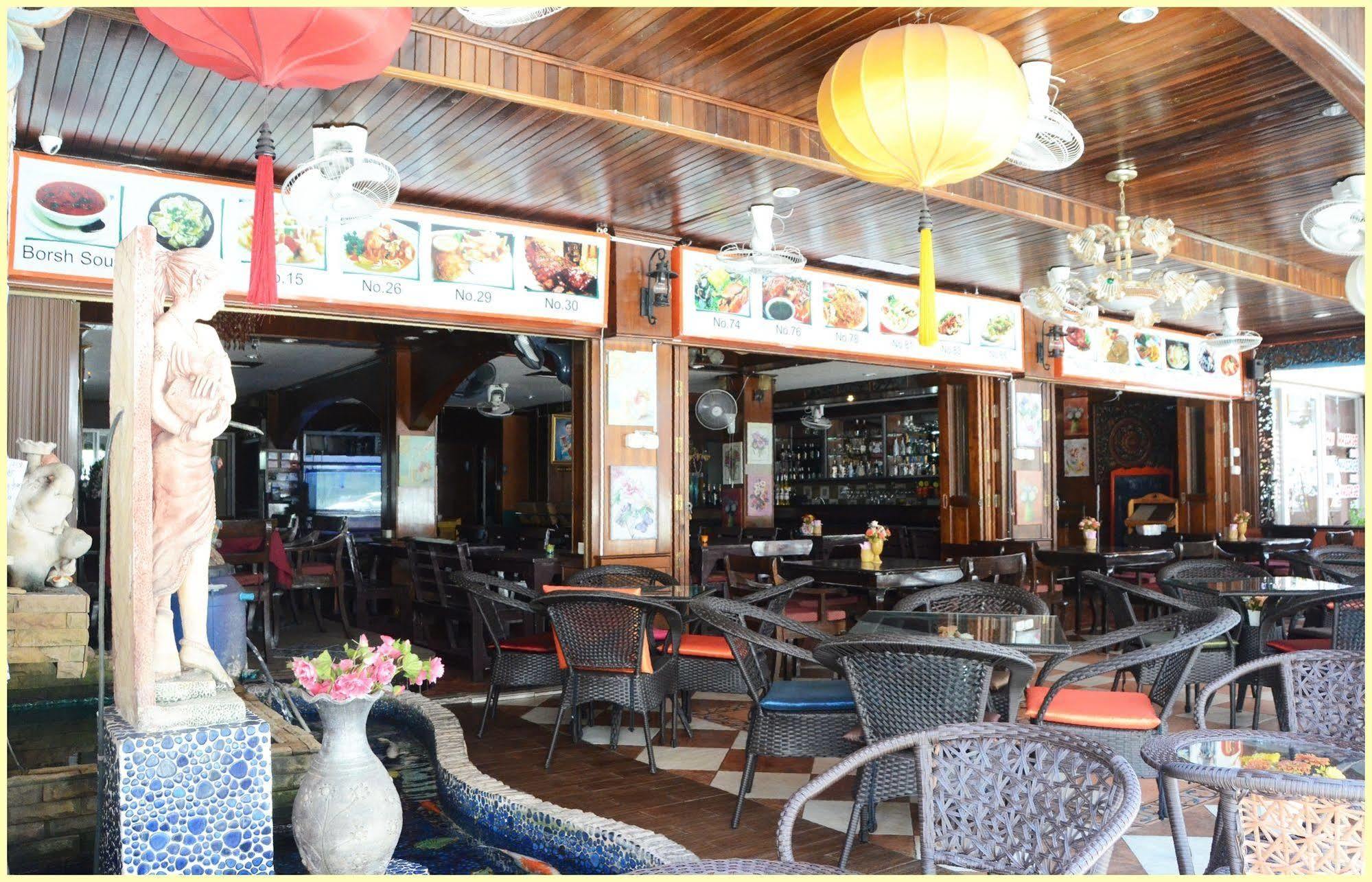 Gold Coast Inn Pattaya Esterno foto